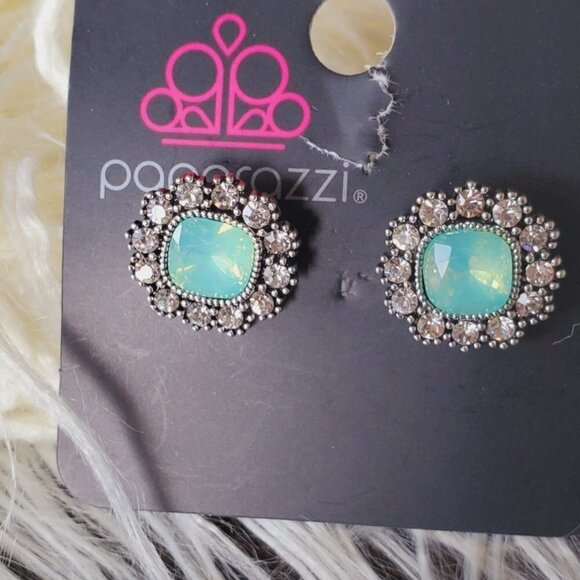 Silver Paparazzi Stud Earrings 🌴 - Picture 4 of 4